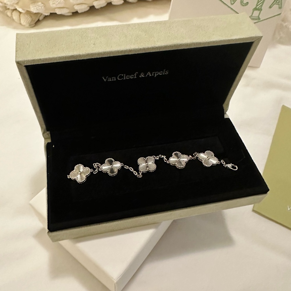 VAC Style Bracelet - Plated White Gold